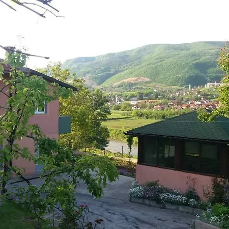 Kuca Sa Bastom * Zenica